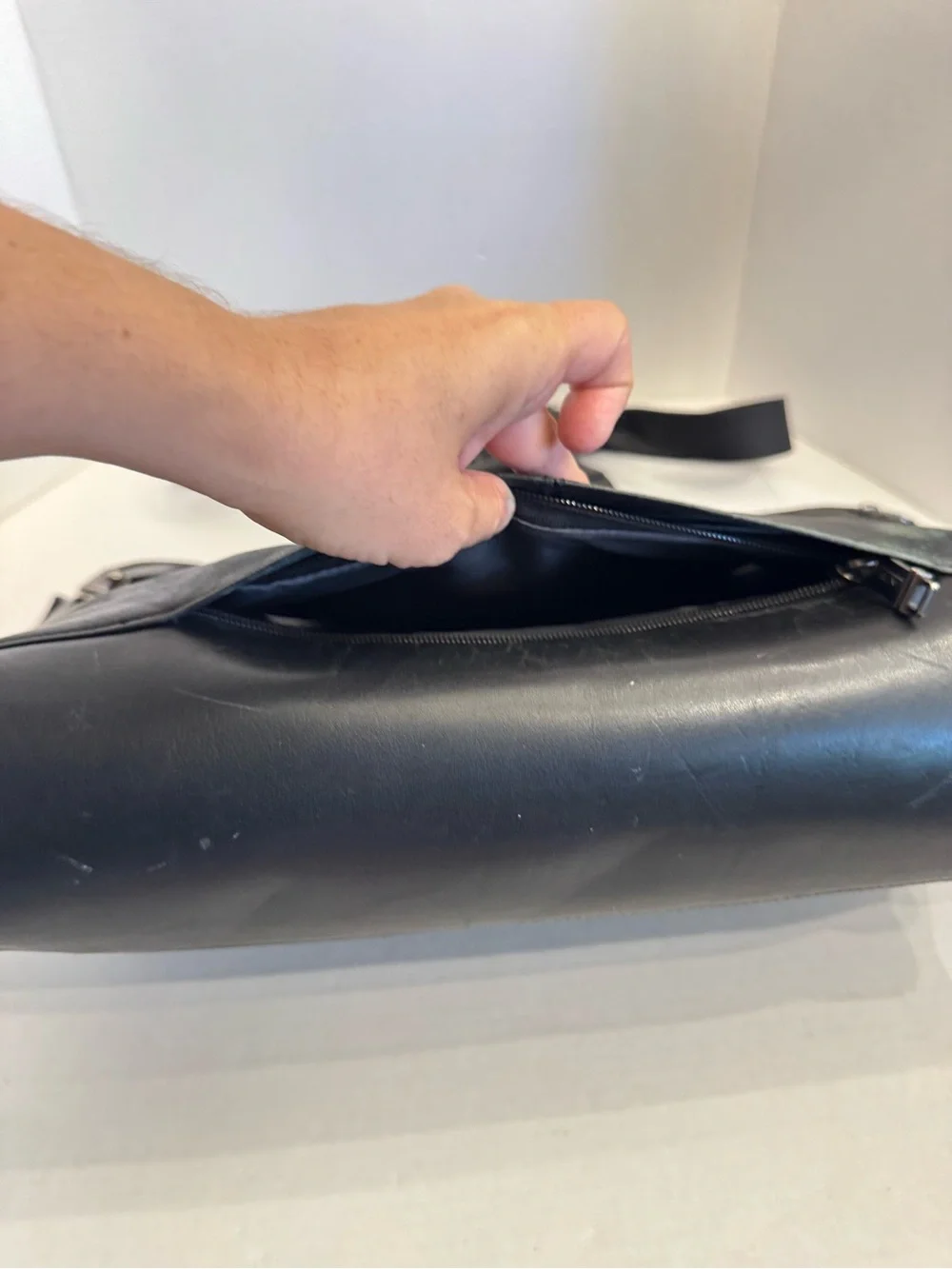 Tumi Leather Organizer Computer Brief Case 12